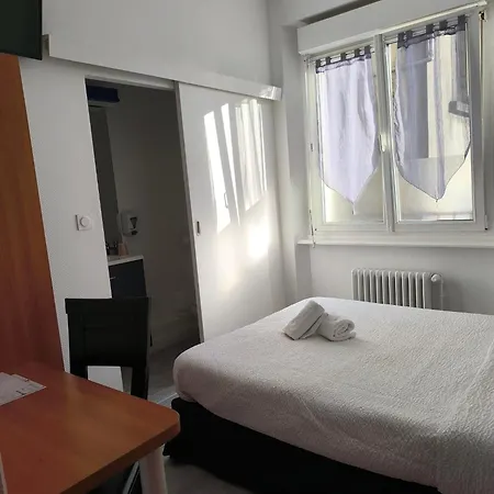 Hotel Agena 2*