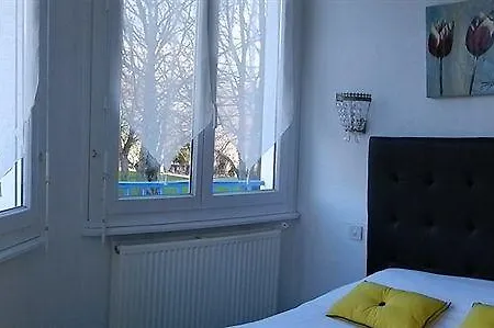 Готель Agena Брест
