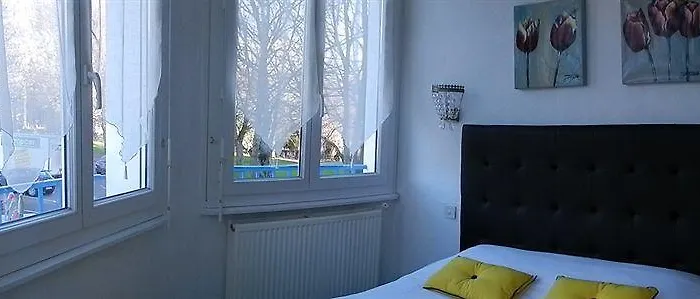 Готель Agena Брест